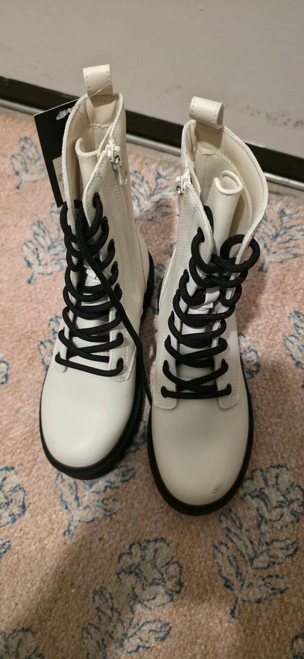 Art Class Combat Boots Size 13 White Lace Up